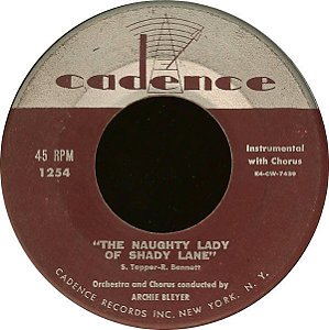 COMPACTO - Archie Bleyer – The Naughty Lady Of Shady Lane / While The Vesper Bells Were Ringing