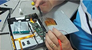 Conserto da placa de tablet