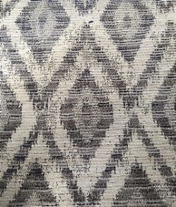 TECIDO JACQUARD LOSANGO CINZA E CREME - ILHA 12746