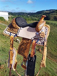 Sela Prova De Laço Toda Entalhada De Couro Legítimo Para Cavalos