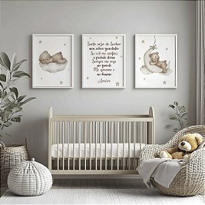 Quadro Decorativo Infantil Ursinho Bege Dormindo Nuvem Lua Estrelas Oração Santo Anjo Kit 3 Quadros