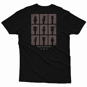CAMISETA INFANTO JUVENIL PRETA GUITARRAS