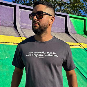 T-SHIRT ADULTO CHUMBO NÃO CONCORDO