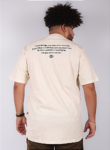 Camiseta Chronic Plus Size - Corpo Fechado - Bege