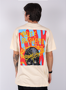 Camiseta Chronic - Deus e Brasileiro - Bege