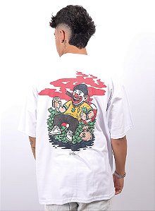 Camiseta Chronic Oversized - Dinheiro e Cerveja - Branco