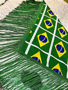 Lenço de Franjas com Estampa de Bandeiras dos Brasil