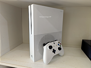 Xbox One S 500Gb ou 1Tb - Seminovo