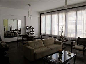 Amplo apartamento em Copacabna