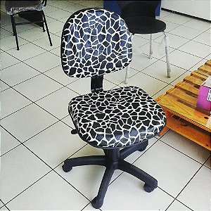 Cadeira Executiva Giratória - Preto/Branco