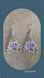 Brinco triangulo lilas