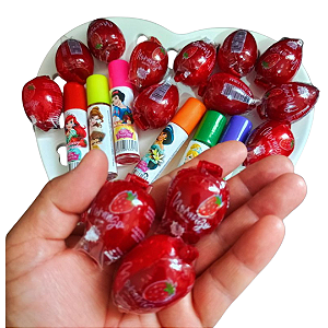 Kit 3 Batom Inf Princesa Brilho Labial Moranguinho Morango Infantil Para Meninas