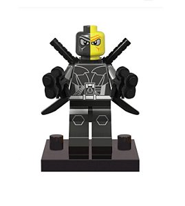 Deadpool Mercenário V2 - Minifigura de Montar Marvel