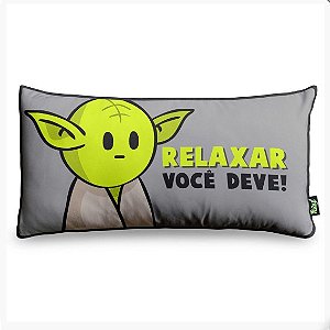 Almofada em fibra Dr. Pepper Mestre Mini Yoda (36x18cm) - Relaxar Você Deve!