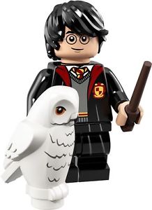 Harry (criança) e Edwiges/ Hogwarts - Minifigura de Montar HP