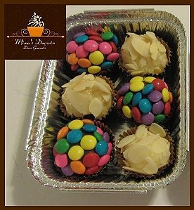 Marmitinha com 6 Brigadeiros.