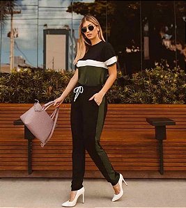 Conjunto de calça e blusa em moletinho com elastano