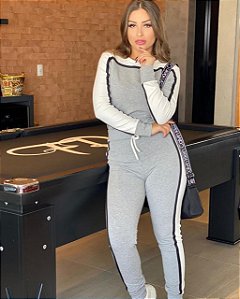 Conjunto de calça e blusa manga longa em moletinho encorpado com elastano