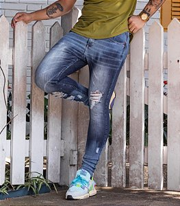 Calça Jeans Média Rasgada Masculina Super Skinny Manchada - REF A27
