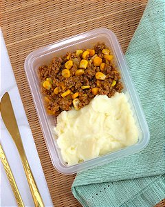 GUISADINHO COM MILHO E PURÊ DE BATATA INGLESA - 250g