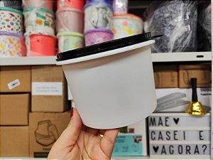 Tupper Caixa 1,1 L Branco com Tampa Preta