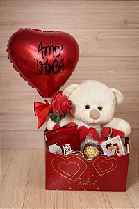 KIT NAMORADOS - CAIXA COM AMOR E URSO