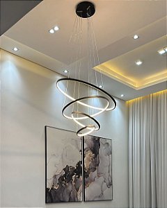 Lustre 4 anéis 90w preto pé direito duplo luz 3/1