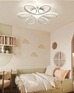 Luminária sobrepor 48W 6 pétalas branca luz 3/1