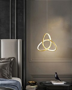 Pendente infinito 15w dourado luz 3/1