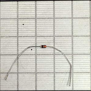 DIODO - 007-06228-0000 ( A482-B )