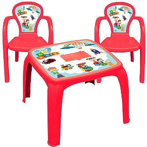 Conjunto Mesa e 2 Cadeiras Infantil Decorada de Usual Plastic 57 x 57 x 45 cm - Modelo: Vermelha Educativa