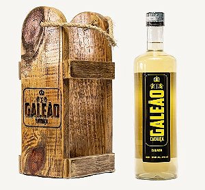 Cesta de Madeira com 1 Garrafa de Galeão Banana