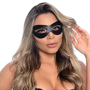 MÁSCARA TIAZINHA EM BEDIN DOMINATRIXXX