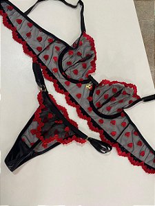 CONJUNTO PERSONALIZAVEL FIO BORBOLETA EM TULE COM CORAÇÃO PRETO COM VERMELHO 2