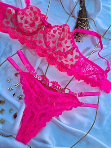 CONJUNTO PERSONALIZAVEL EM TULE ILUSION COM CORAÇÃO E RENDA ROSA NEON