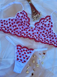 CONJUNTO PERSONALIZAVEL FIO DUPLO EM TULE COM CORAÇÃO BRANCO COM VERMELHO