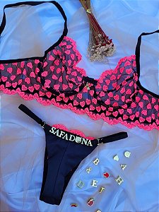 CONJUNTO PERSONALIZAVEL FIO DUPLO EM TULE COM CORAÇÃO PRETO COM ROSA NEON
