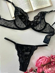 CONJUNTO PERSONALIZAVEL EM TULE COM CORAÇÃO E RENDA JADE PRETO