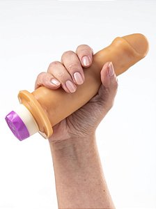 PÊNIS COM VIBRADOR INTERNO 17,4 X 4,1CM