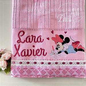 Toalha de Banho Bordada Minnie Dohler