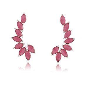 BRINCO EARCUFF TRABALHADO EM CRISTAIS COR RUBI BANHADO EM RÓDIO BRANCO