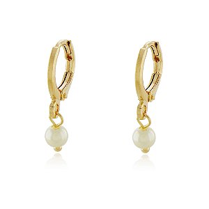 BRINCO DE ARGOLA COM PINGENTE PÉROLA 4 MM BANHADO A OURO 18K