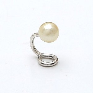 PIERCING FAKE PÉROLA BANHADO EM RÓDIO BRANCO