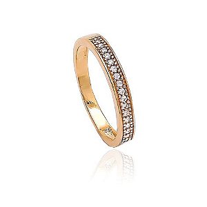 MEIA ALIANÇA DE ZIRCÔNIAS CRISTAIS BANHADA A OURO 18K COM DETALHE EM RÓDIO BRANCO