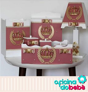 Kit Higiene tema coroa premium rosa goiaba e dourado 7 peças 