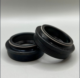 RETENTOR OCHO COM FLANGE