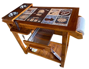 Mesa Gourmet de Madeira para Churrasqueira com Rodas BRINDE Tábua Corte com jogo Facas