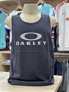 Regata Oakley Tapering