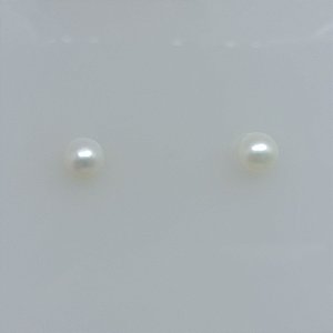 Brinco de Pérola Branca 7,5 mm