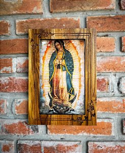 Quadro de madeira entalhado Guadalupe 50cm